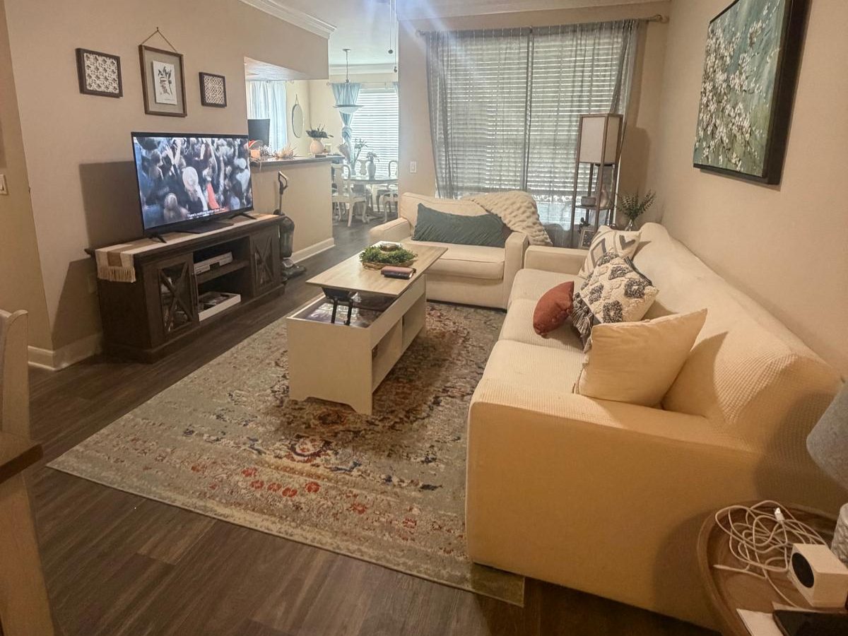 Same Houston living room after cleaning by Texas Nova Cleaning